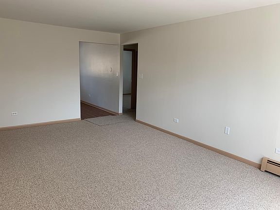 4th image of 516 Schroeder Ave