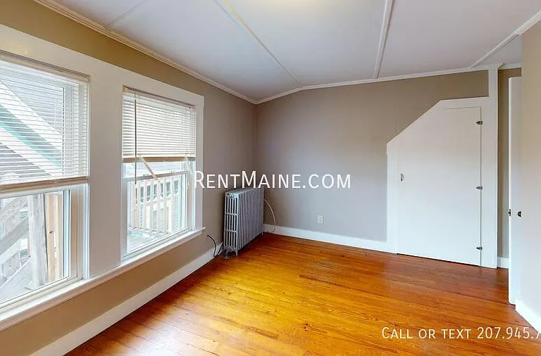 28 Pleasant St #4 — Photo 7