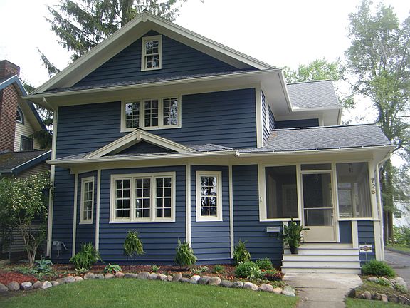 726 Woodfield Dr