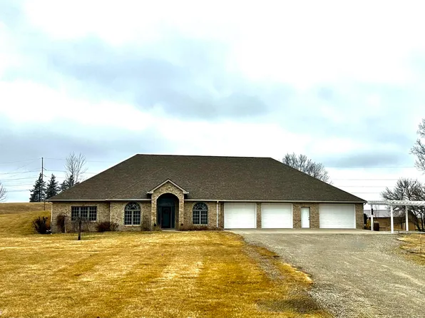 1764 Highway T38 N #N-40, Grinnell, IA 50112