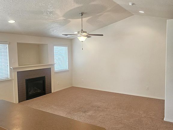 5th image of 3176 SW Evergreen Ave