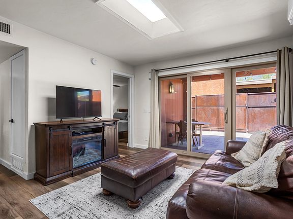 3rd image of 2129 N Margaret Ave APT C