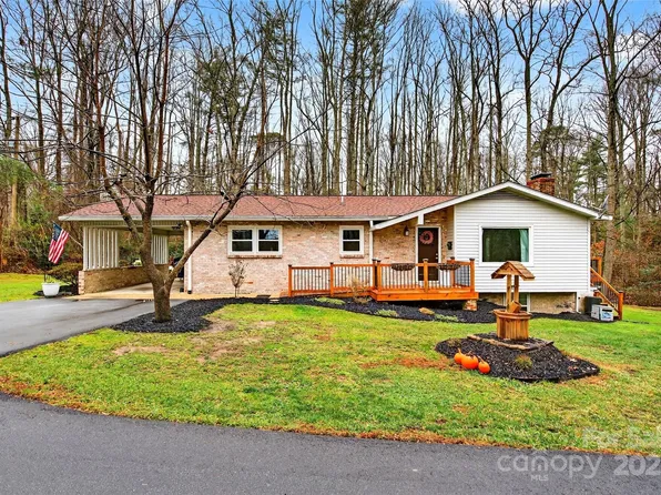 45 Due West Rd, Hendersonville, NC 28792