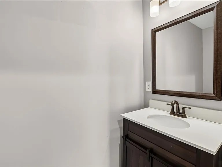 2866 Belvedere Ln — Photo 21