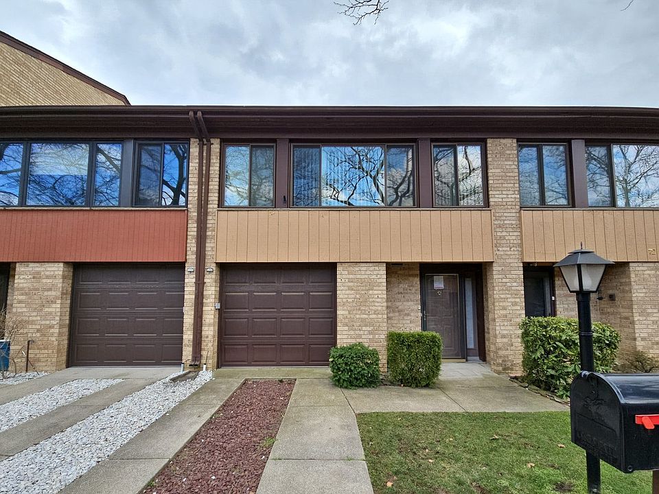 1st image of 70 Claradon Ln #174