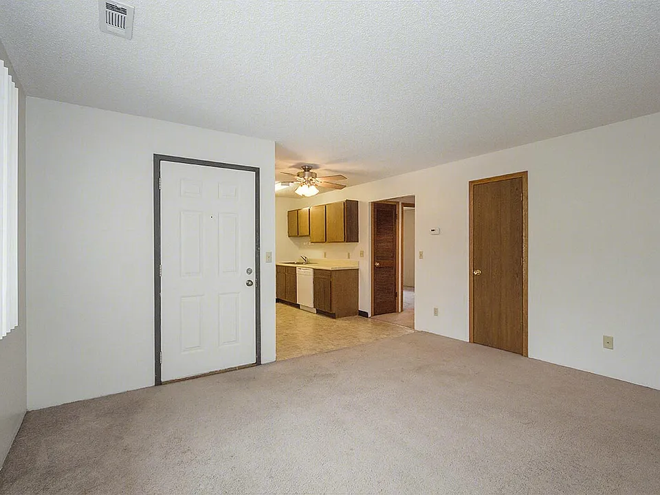 2419 J St #6