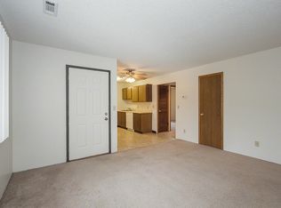 2419 J St APT 6, Lincoln, NE 68510
