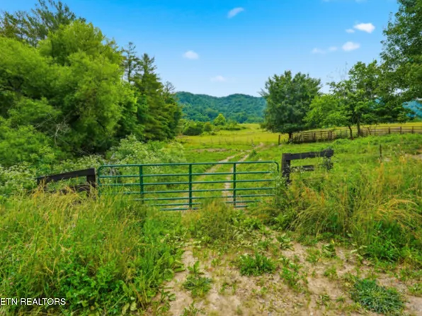 186 Blair Rd, Dryden, VA 24243