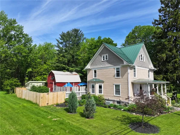 6207 Knickerbocker Rd, Ontario, NY 14519