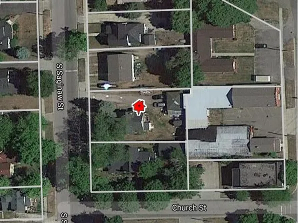 307 S Saginaw St, Holly, MI 48442