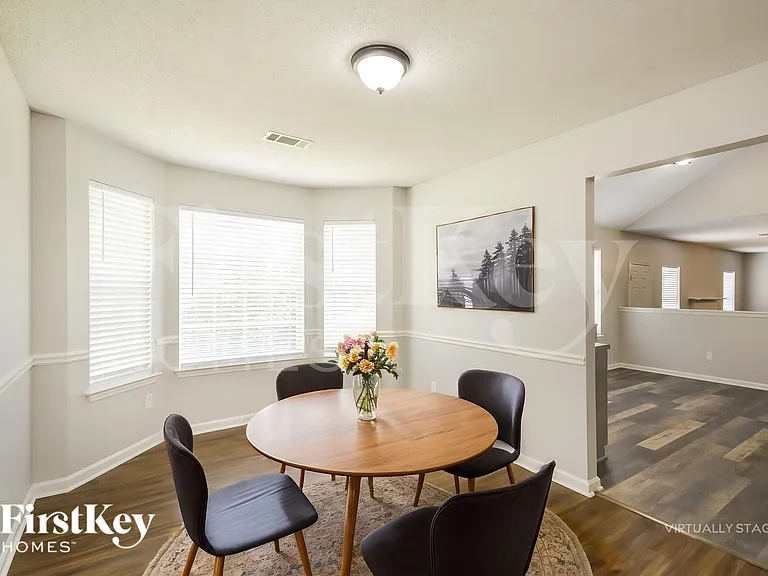 200 Windscape Dr — Photo 5