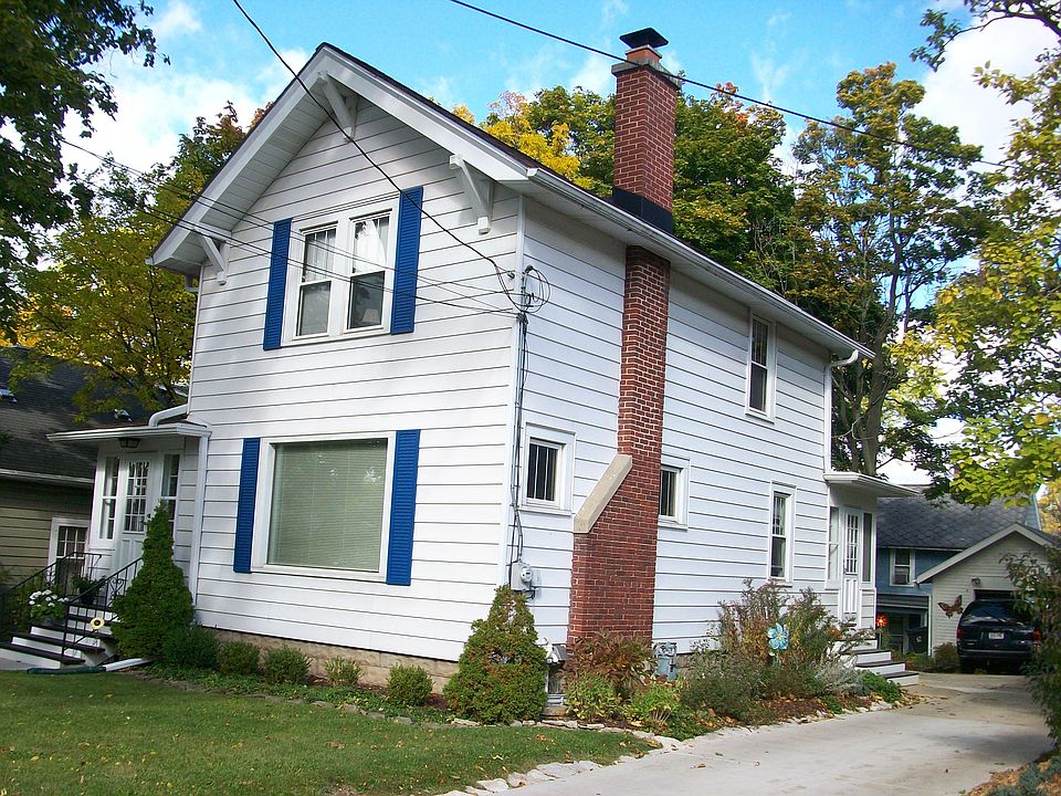 2nd image of 402 E College Ave