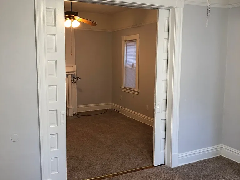 2220 Parkwood Ave — Photo 9