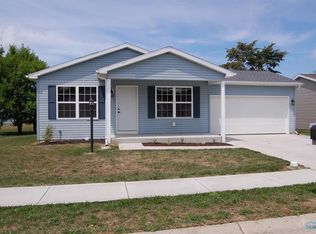 2101 Redbud Ln, Delta, OH 43515