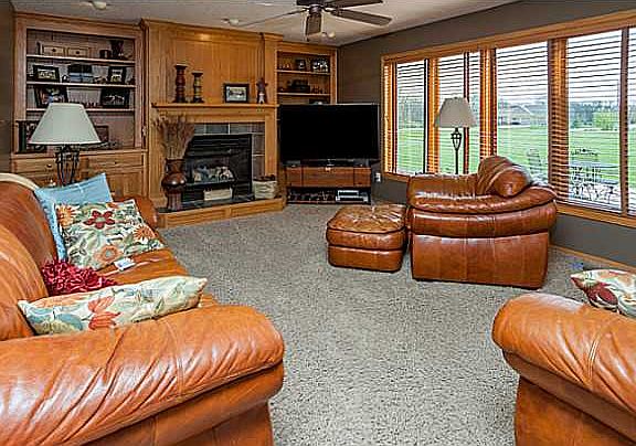 3rd image of 102 Cedar Ln