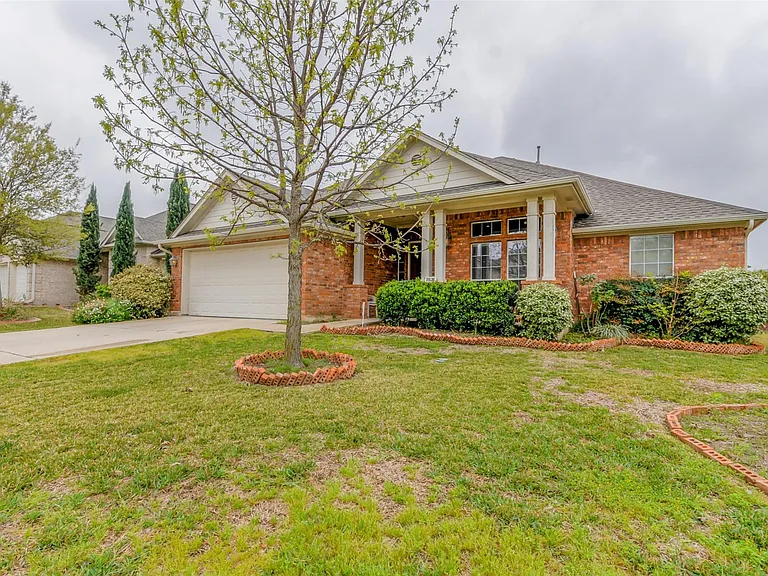 10028 Lisi Anne Dr — Photo 4