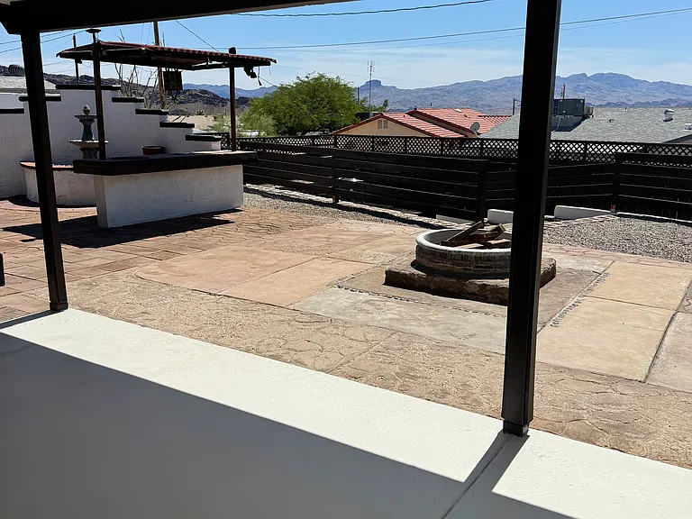 1051 Thunderbolt Ave — Photo 7