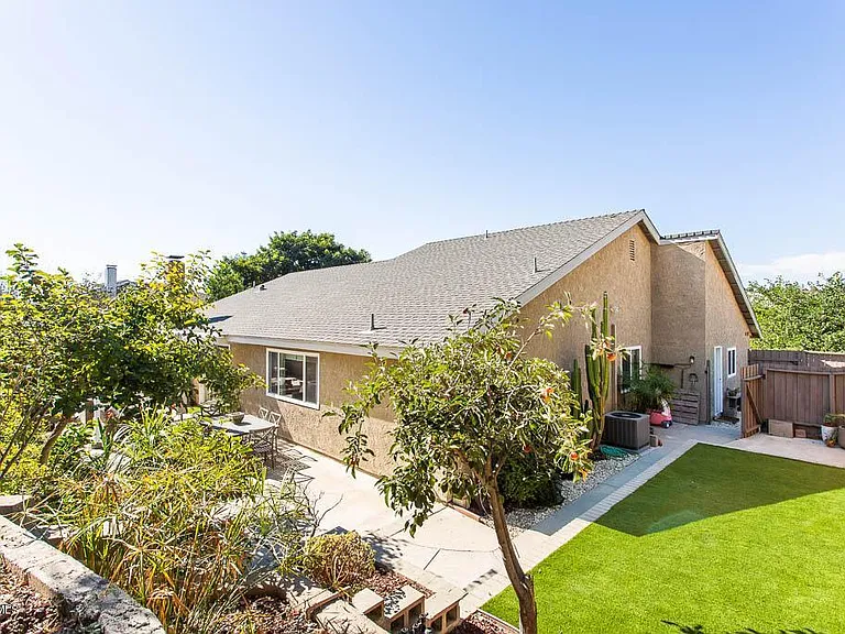 460 Phlox Ct — Photo 16
