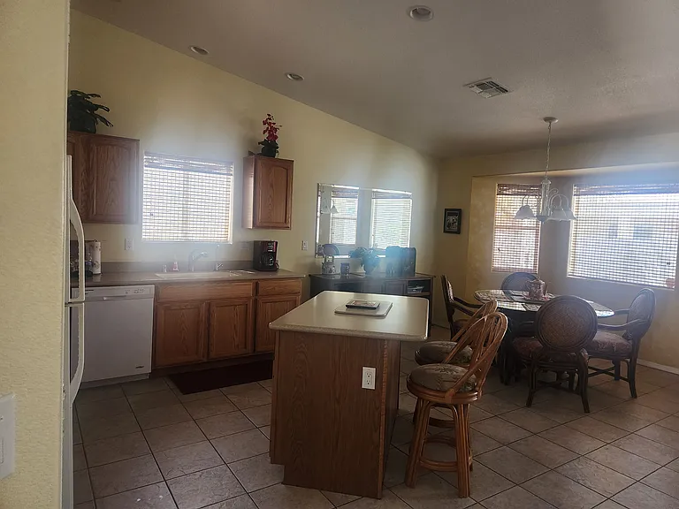 1913 E Pyramid Lake Dr — Photo 5