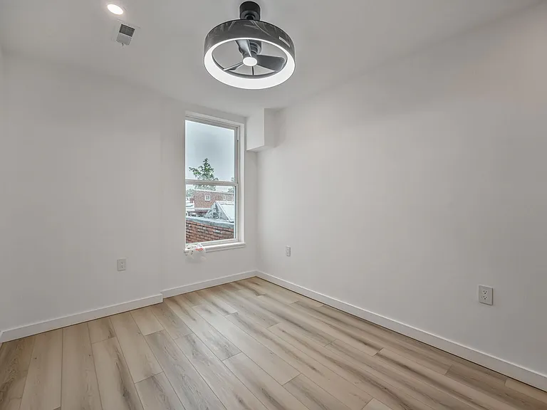 621 Florida Ave NW #301 — Photo 6
