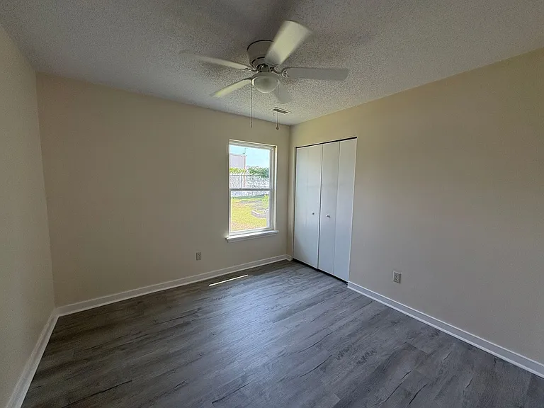 3706 Dovefield Ct — Photo 12