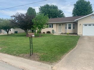 208 Brown Rd, Versailles, MO 65084