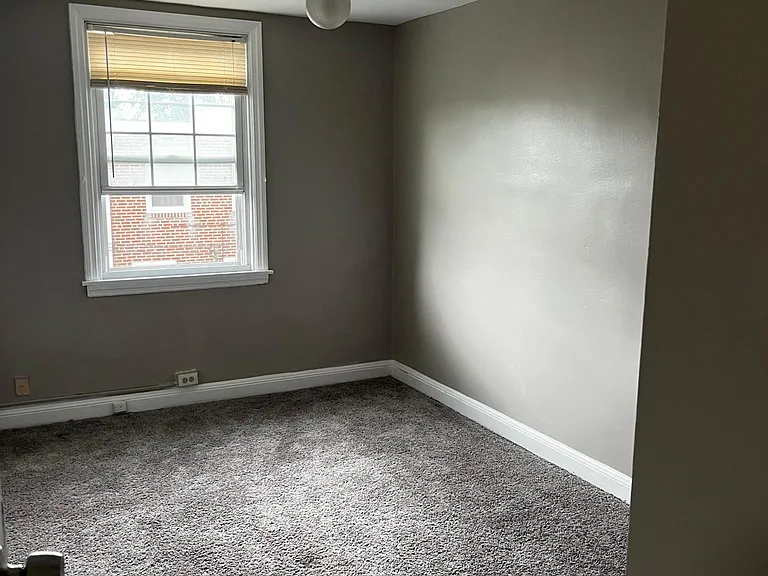 214 Cambridge Rd — Photo 12