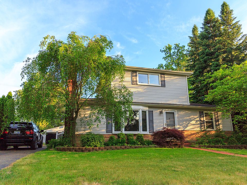 1st image of 34855 Bridgeman St