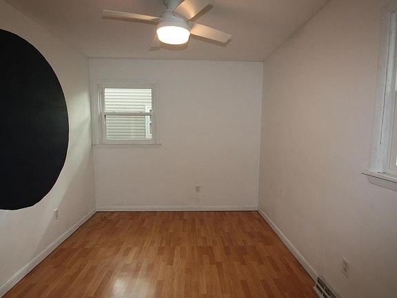 4th image of 2334 N Fairmount St