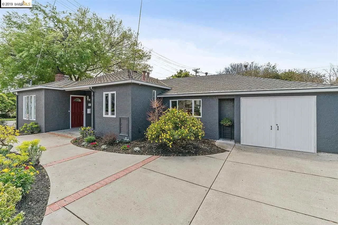 3 bed, 1288 sqft, $4,500 — Photo 1