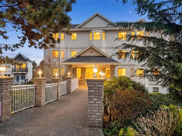 24 Prideaux St #109, Nanaimo, BC V9R 2M4