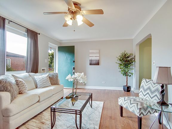 3rd image of 1601 N Vrain St #2