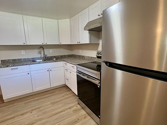 3rd image of 105 Front St S #9