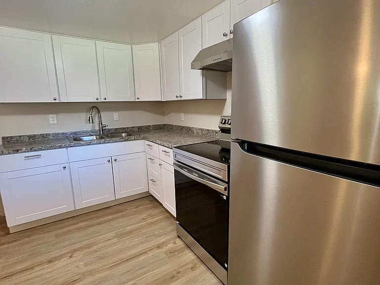 105 Front St S #9 — Photo 3