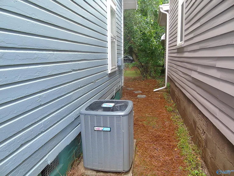 802 Beirne Ave NE — Photo 17