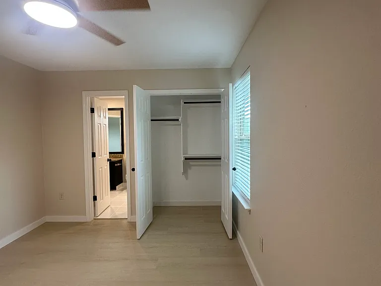 238 Samuel Dr — Photo 22