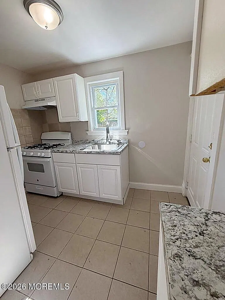 2 bed, 920 sqft, $2,800 — Photo 4