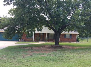 2204 Rambling Rd, Edmond, OK 73025