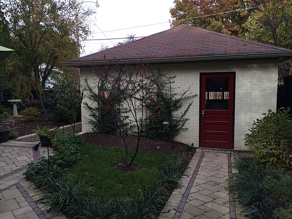 Detached Garage