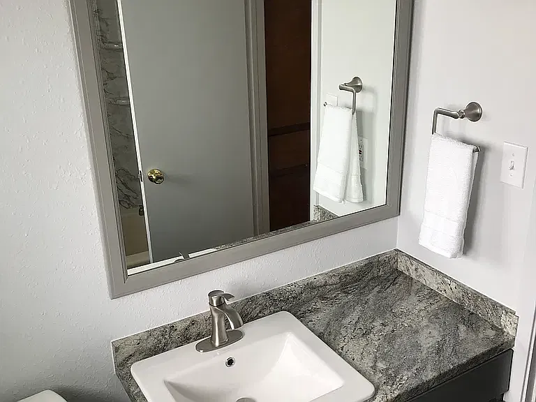 2 bed, 1.5 bath, 955 sqft, $1,540 — Photo 3