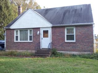 388 E Cedarville Rd, Pottstown, PA 19465
