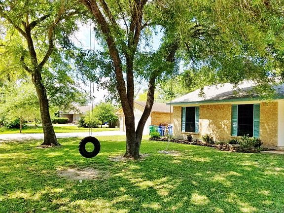 2nd image of 421 Oyster Creek Ct