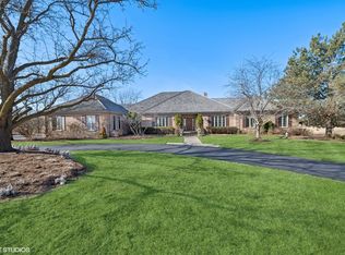 1711 Bull Valley Dr, Woodstock, IL 60098