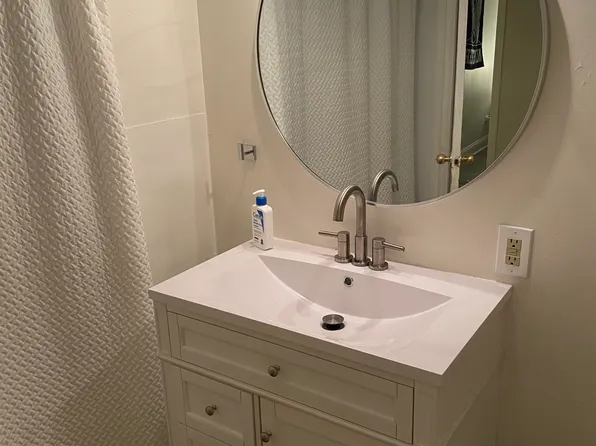 3213 S Parnell Ave #1F, Chicago, IL 60616