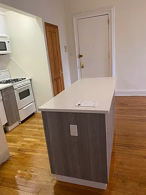 Rented by Georgine Podhorsky, LREB | media 3