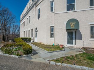 8 Waterview Ests, Peekskill, NY 10566