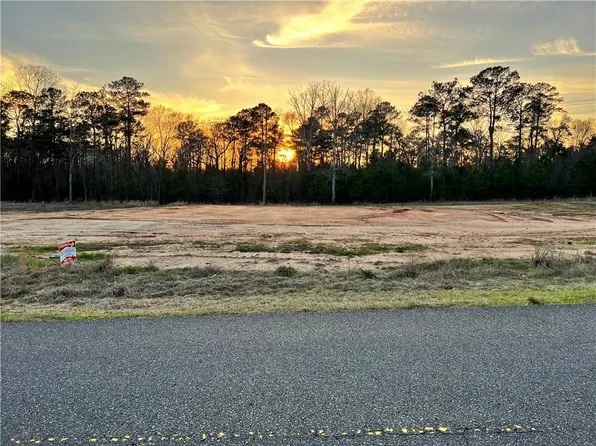 824 Ates Rd, Pineville, LA 71360