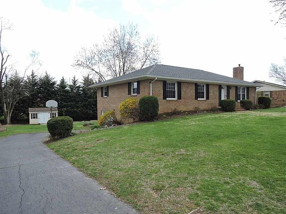 3rd image of 291 Cambridge Dr