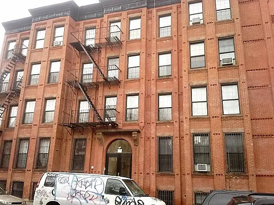 Rented by Rentall Group Inc | media 17