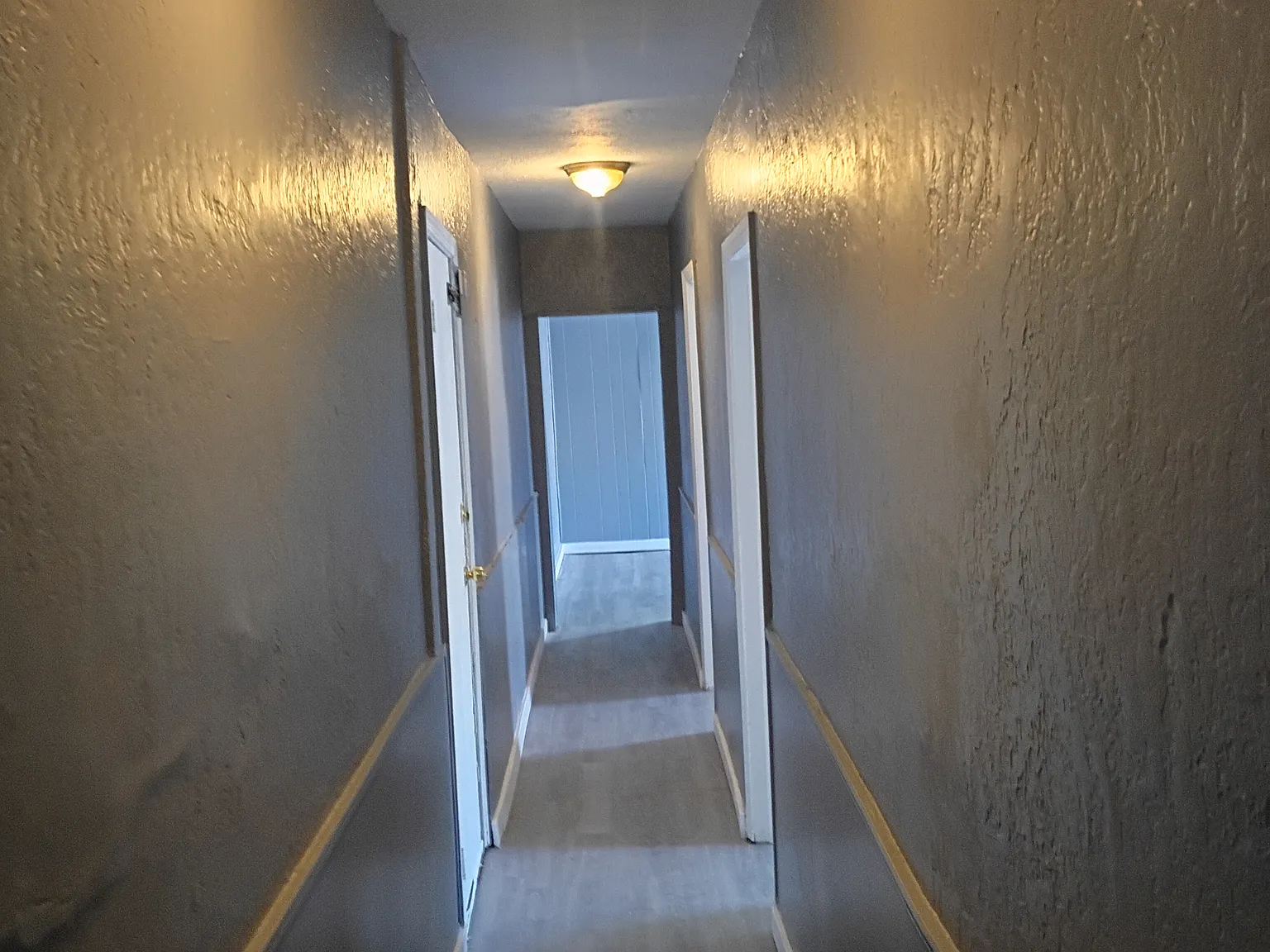 2 bed, $1,000 — Photo 1